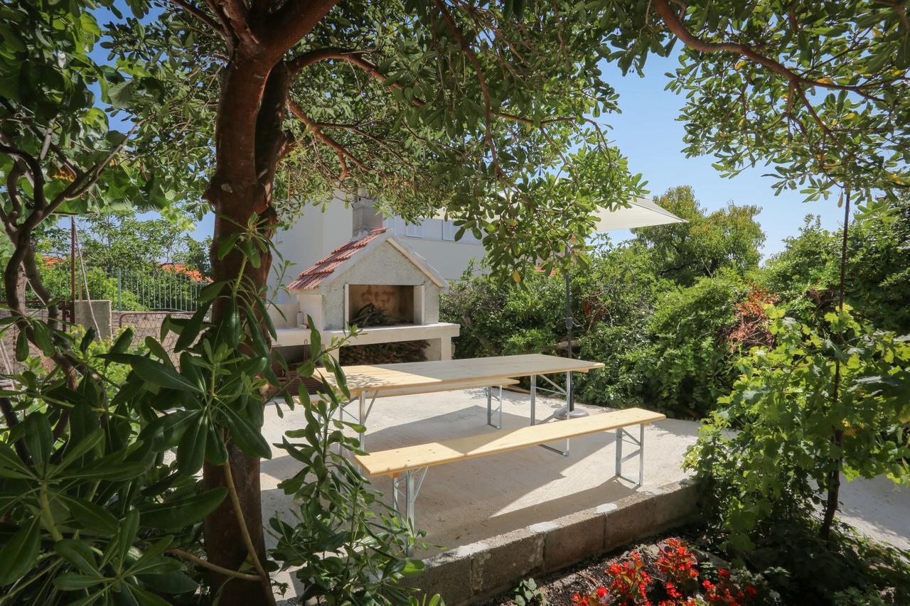 Apartment Vitaic Supetar Εξωτερικό φωτογραφία
