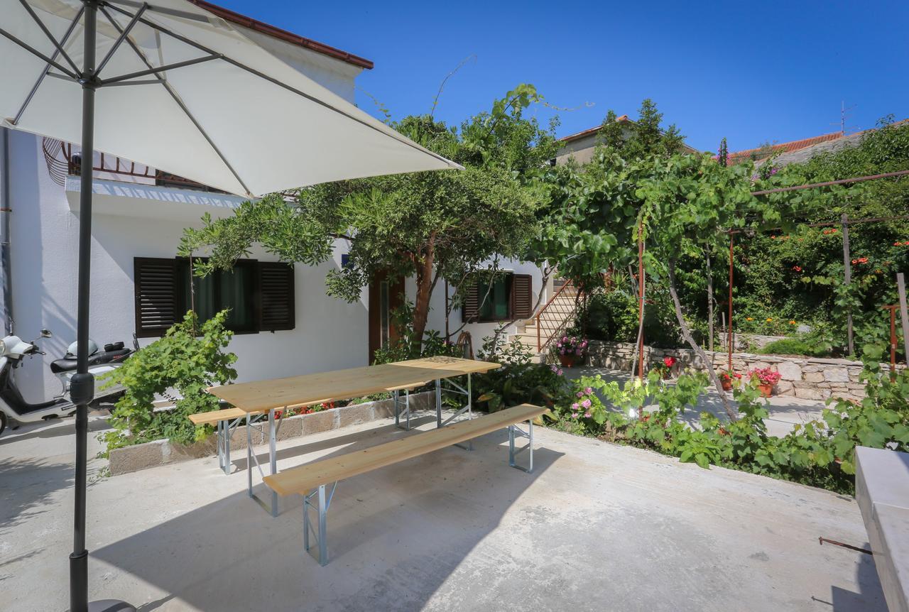 Apartment Vitaic Supetar Εξωτερικό φωτογραφία
