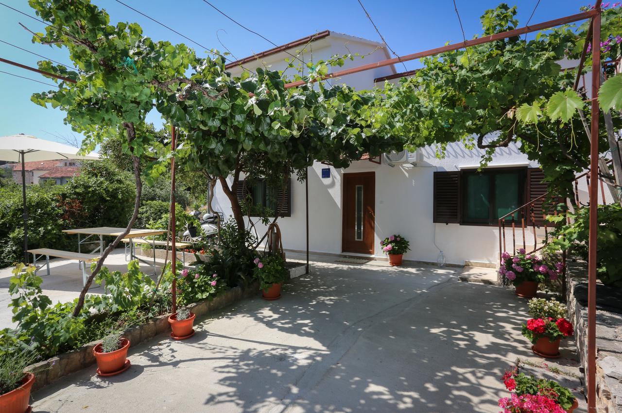 Apartment Vitaic Supetar Εξωτερικό φωτογραφία
